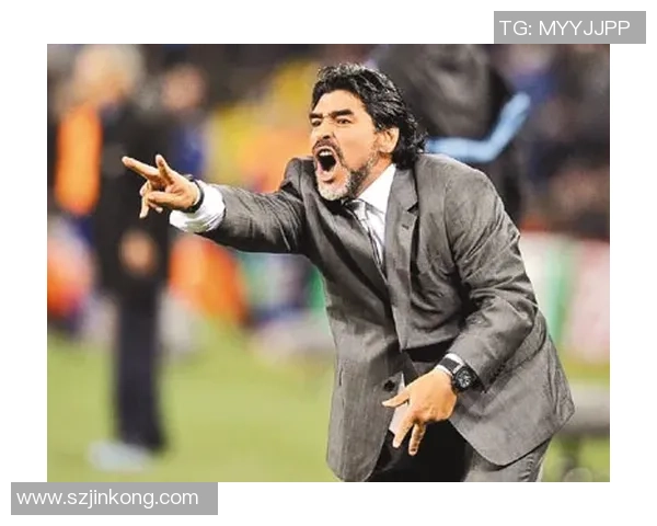 足球明星朱炯的传奇故事与他在绿茵场上的辉煌成就